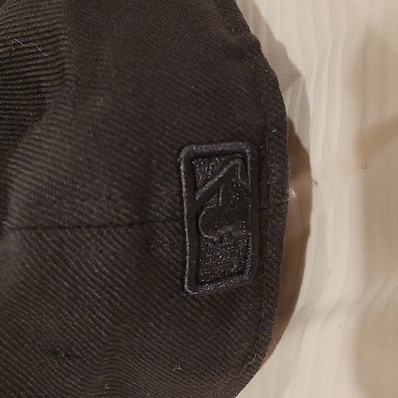 NY Yankee Fitted Hat - Picture 5 of 6